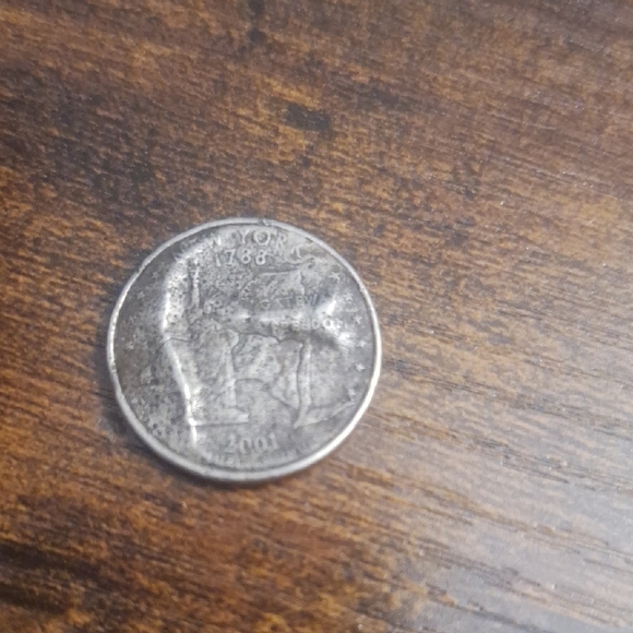 2001 New York Quarter w/ MASS DESTRUCTION - Picture 1 of 3